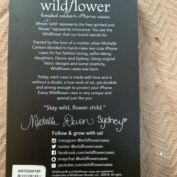 Butterfly IPhone case - Picture 2 of 2